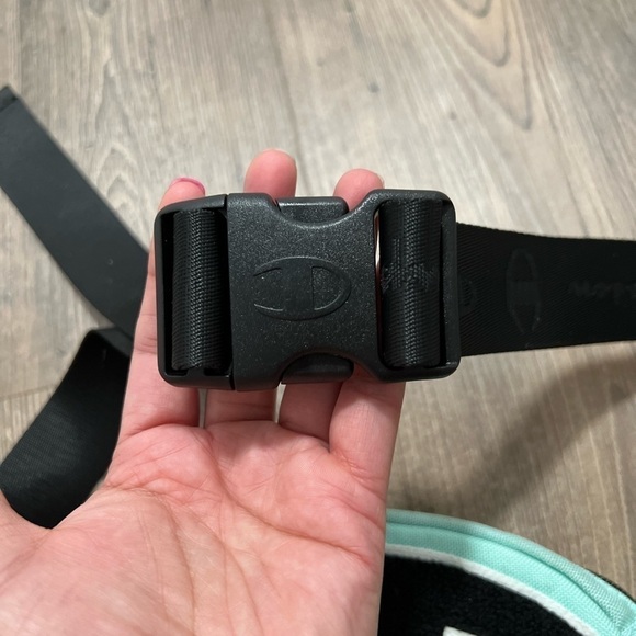 CHAMPION Prime OVERSIZE BLACK C LOGO FANNY PACK SHOULDER BAG MINT GREEN Belt BAG - Picture 8 of 11
